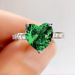 925 Sterling Silver Emerald Diamond Heart Ring